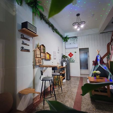 棚棚屋室內帳篷民宿inn كاوشيونغ المظهر الخارجي الصورة