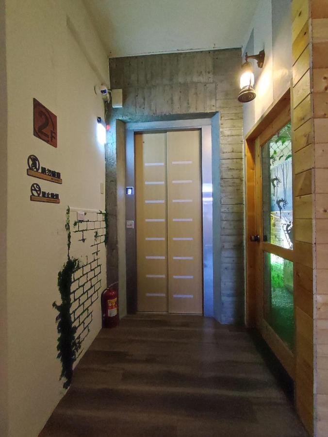 棚棚屋室內帳篷民宿inn كاوشيونغ المظهر الخارجي الصورة